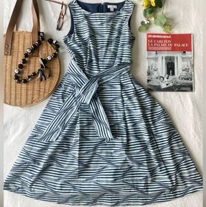 LL Bean Signature Fit & Flare Dress Size 0 Nautical Wave Print Sleeveless Preppy